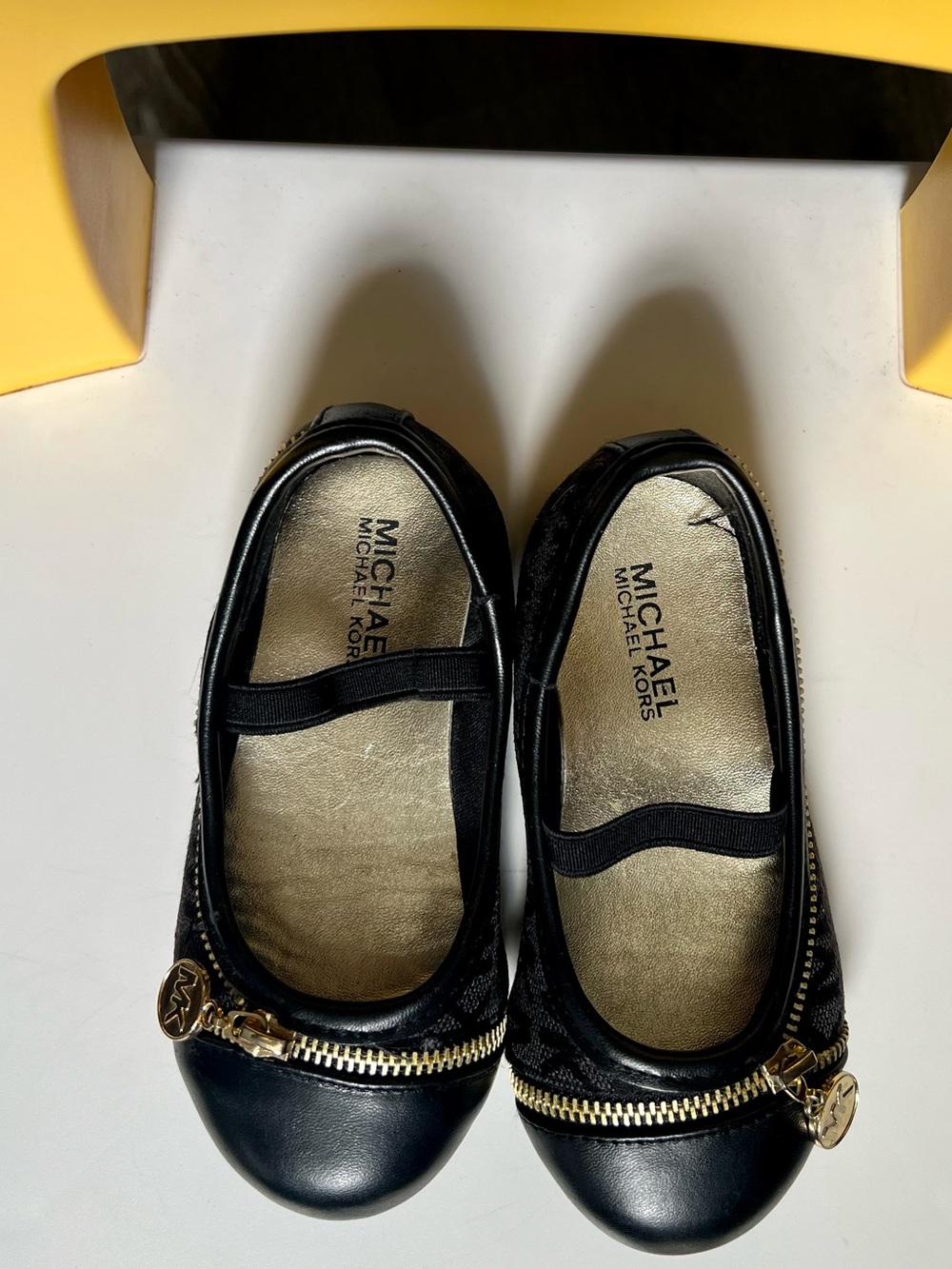 Michael Kors Black Girls' Ballet Flats Size 7c